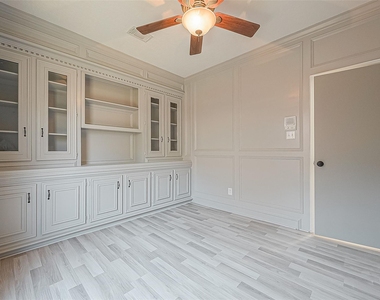 1015 Sugar Lakes Drive - Photo Thumbnail 18