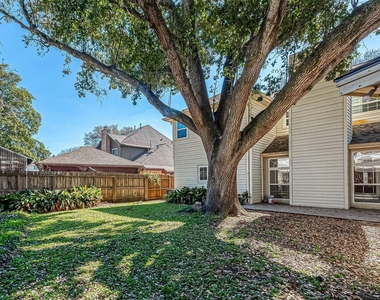 1015 Sugar Lakes Drive - Photo Thumbnail 43