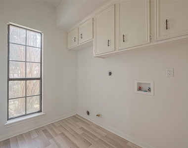 1015 Sugar Lakes Drive - Photo Thumbnail 41