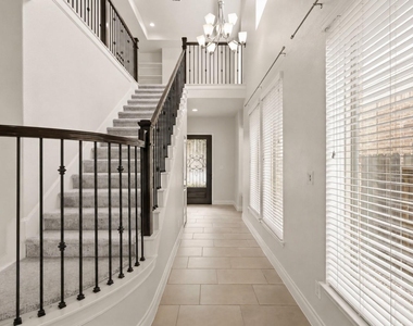9527 Scanlan Heights Lane - Photo Thumbnail 31