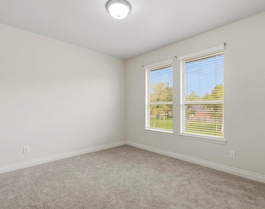 9527 Scanlan Heights Lane - Photo Thumbnail 25