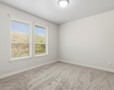 9527 Scanlan Heights Lane - Photo Thumbnail 23