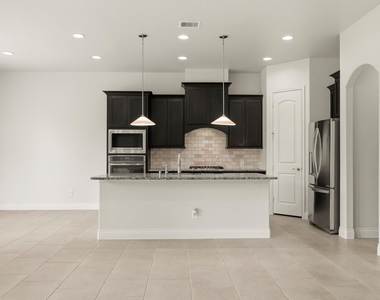 9527 Scanlan Heights Lane - Photo Thumbnail 4