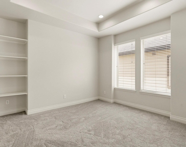 9527 Scanlan Heights Lane - Photo Thumbnail 14