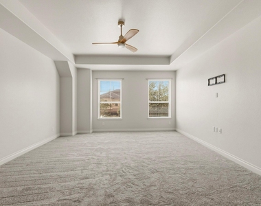 9527 Scanlan Heights Lane - Photo Thumbnail 16