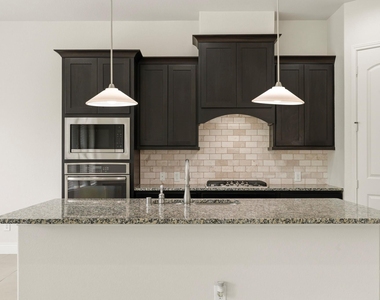 9527 Scanlan Heights Lane - Photo Thumbnail 5