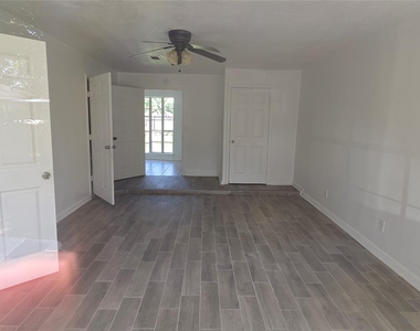 12623 Chiswick Road - Photo Thumbnail 14