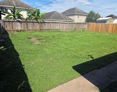12623 Chiswick Road - Photo Thumbnail 17