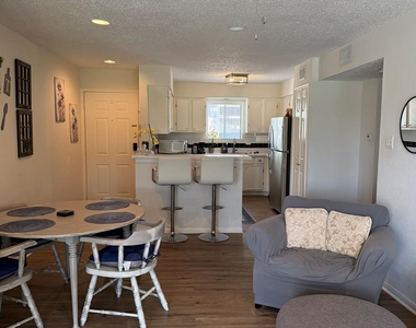 12100 Melville Drive - Photo Thumbnail 4