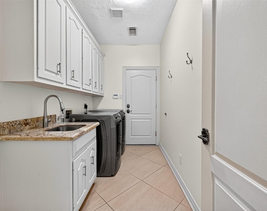 1803 Cottage Landing Lane - Photo Thumbnail 19