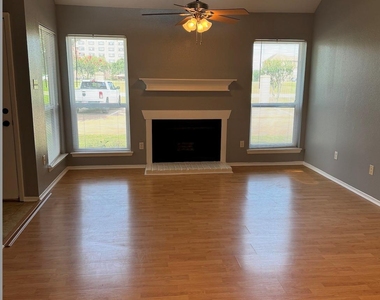 18800 Egret Bay Boulevard - Photo Thumbnail 5