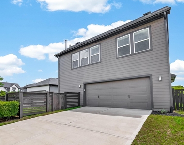 18406 Generous Lane - Photo Thumbnail 40
