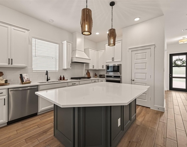 18406 Generous Lane - Photo Thumbnail 6