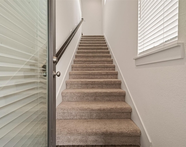 18406 Generous Lane - Photo Thumbnail 28