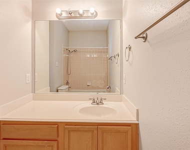 717 Cedarwood - Photo Thumbnail 27