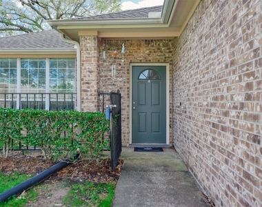 717 Cedarwood - Photo Thumbnail 2
