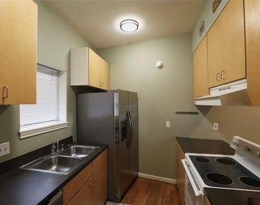 404 Rosalie - Photo Thumbnail 3
