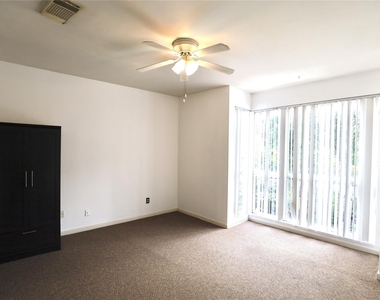 404 Rosalie - Photo Thumbnail 6