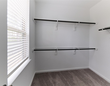 665 Royal Arch Drive - Photo Thumbnail 20