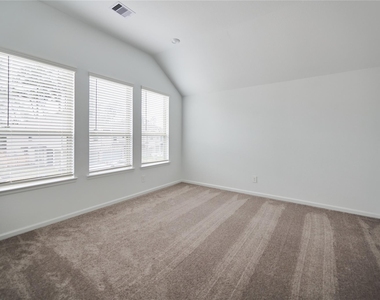665 Royal Arch Drive - Photo Thumbnail 25