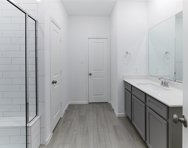 665 Royal Arch Drive - Photo Thumbnail 18