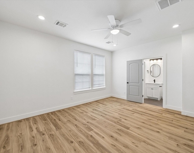 2749 Redrock Street - Photo Thumbnail 15