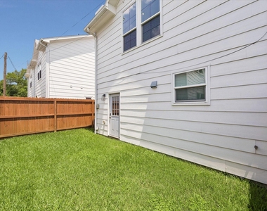 2749 Redrock Street - Photo Thumbnail 21