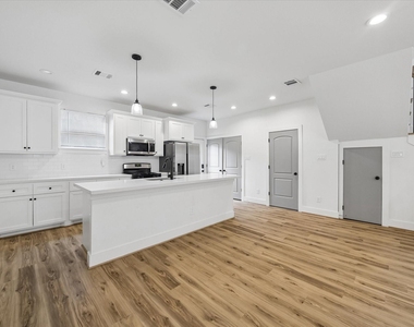 2749 Redrock Street - Photo Thumbnail 7