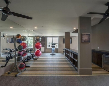 2111 Westheimer Road - Photo Thumbnail 10