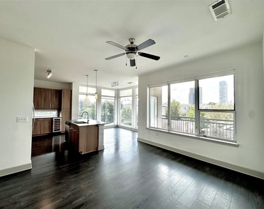 2111 Westheimer Road - Photo Thumbnail 4