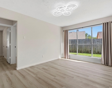 2210 Trail West Street - Photo Thumbnail 8