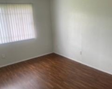 4850 Prairie Ridge Road - Photo Thumbnail 8