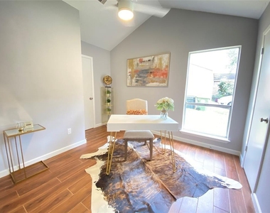 1011 Melford Avenue - Photo Thumbnail 5