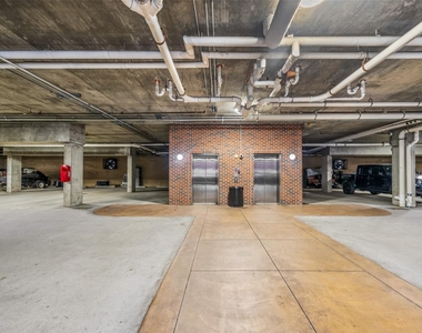 505 Bastrop Street - Photo Thumbnail 22