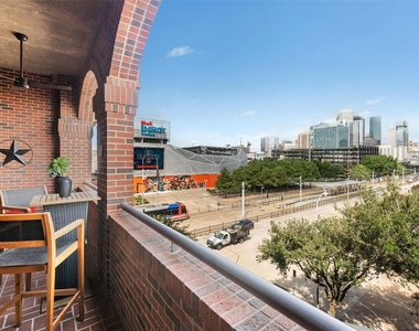 505 Bastrop Street - Photo Thumbnail 1
