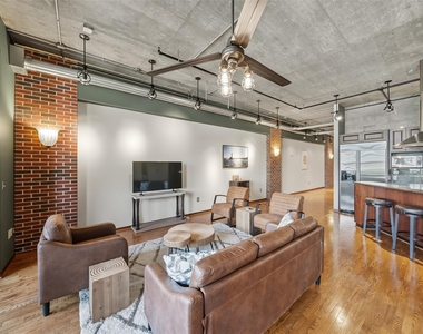 505 Bastrop Street - Photo Thumbnail 10
