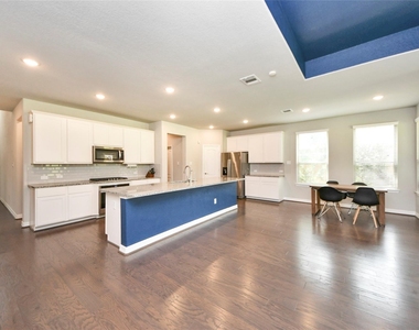 120 Chestnut Run Court - Photo Thumbnail 12