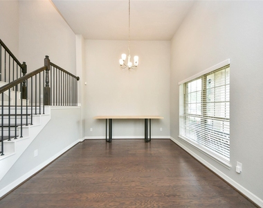 120 Chestnut Run Court - Photo Thumbnail 4