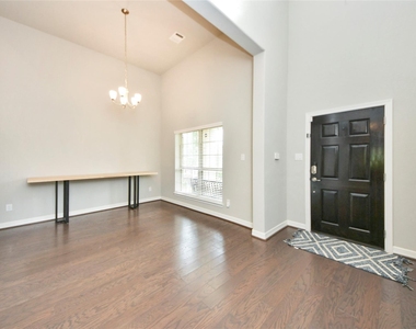 120 Chestnut Run Court - Photo Thumbnail 5