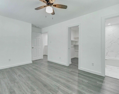 8218 Bigwood Street - Photo Thumbnail 12