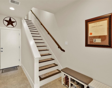 1413 Nagle Street - Photo Thumbnail 3