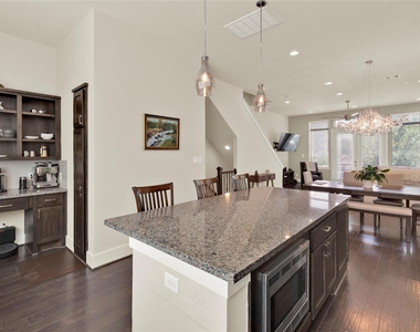1413 Nagle Street - Photo Thumbnail 10