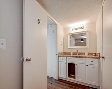 3903 Hermitage Hollow Lane - Photo Thumbnail 37
