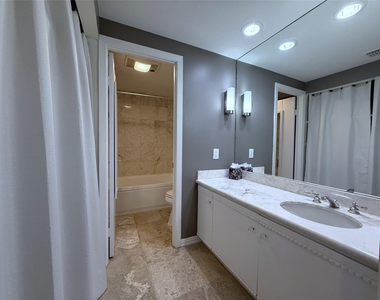 49 Briar Hollow Lane - Photo Thumbnail 23