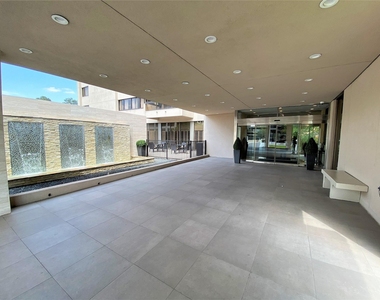 49 Briar Hollow Lane - Photo Thumbnail 25