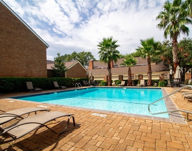1042 Augusta Drive - Photo Thumbnail 24