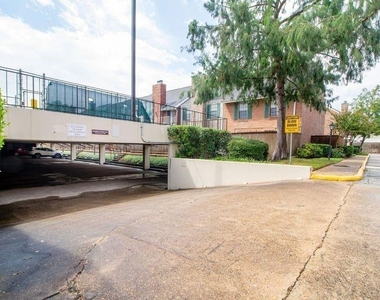 1042 Augusta Drive - Photo Thumbnail 23