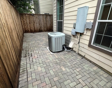 3526 Cline Street - Photo Thumbnail 27