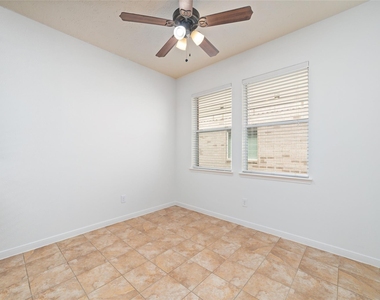 8914 Parlin Ridge Drive - Photo Thumbnail 26