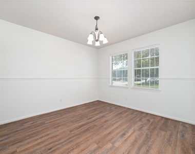 8914 Parlin Ridge Drive - Photo Thumbnail 6